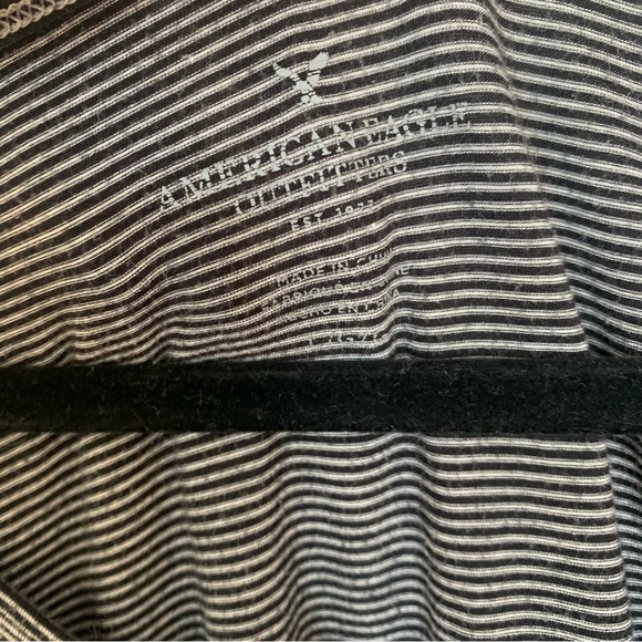 ✨3/$15✨ American Eagle Stripped Long Sleeve - Picture 7 of 7